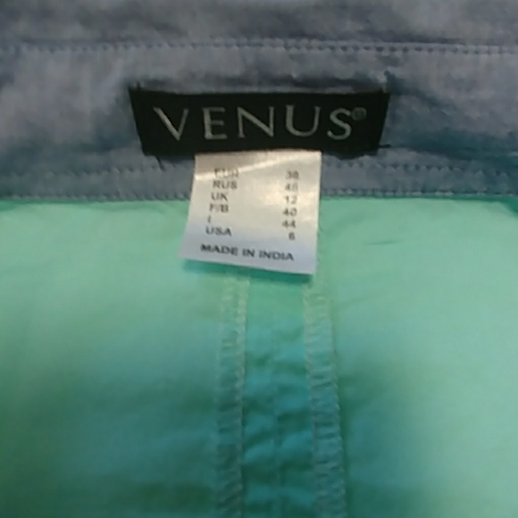 Venus Two Tone Button Down Top - Picture 7 of 8